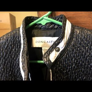 Doncaster Sz.6 women’s Black & White Blazer